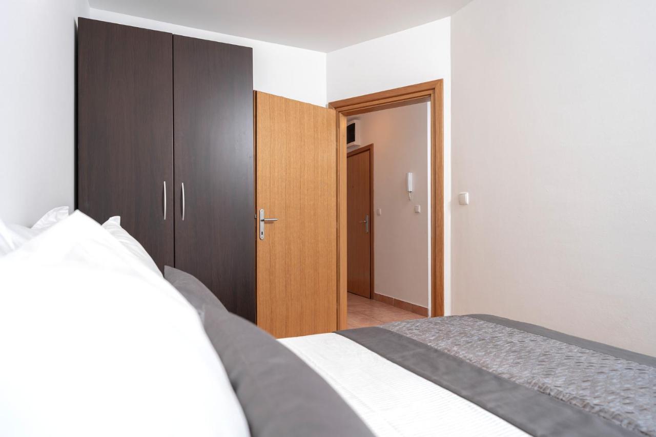 Villa Dalmatia Apartments Бол Екстериор снимка