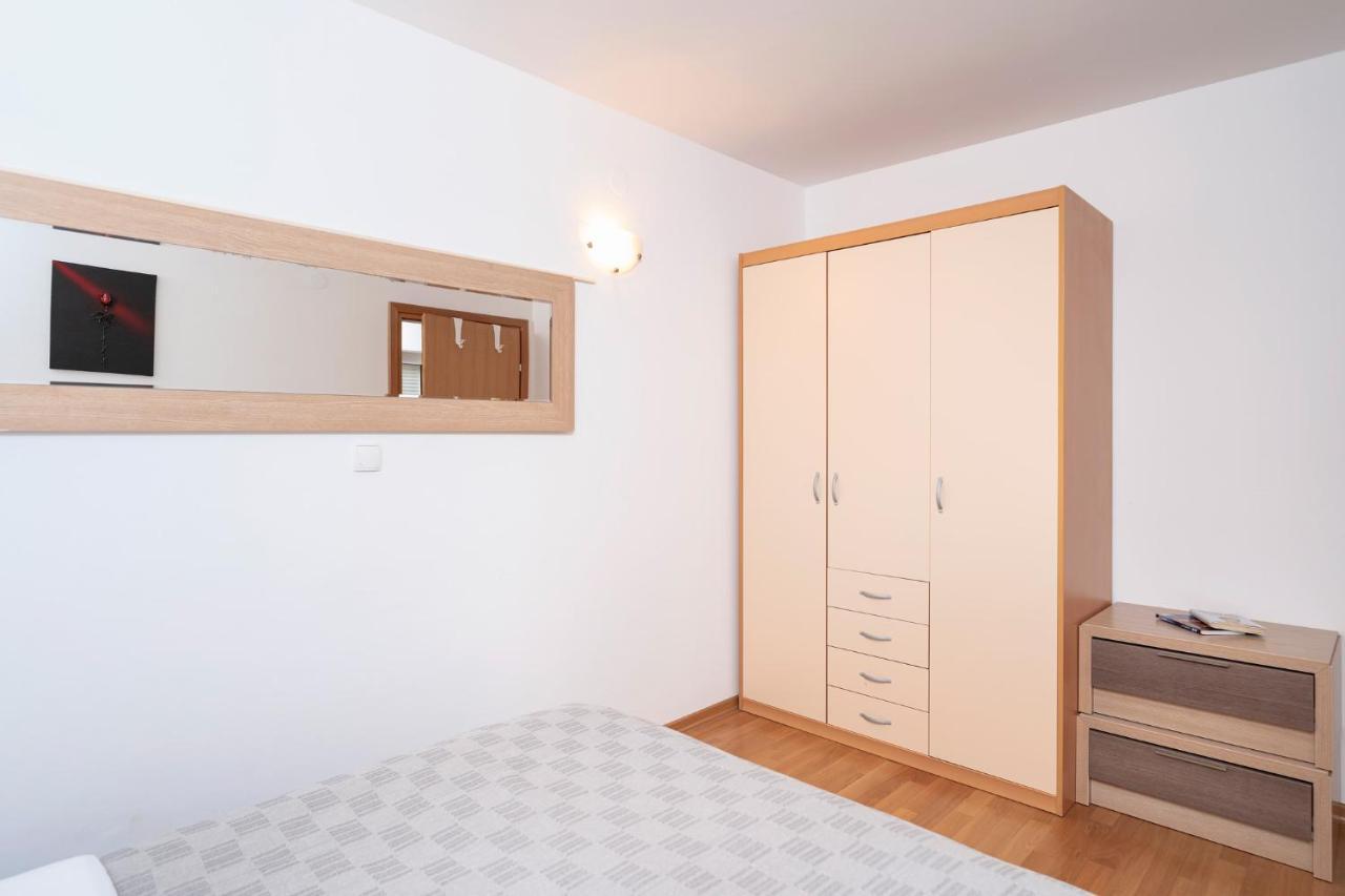 Villa Dalmatia Apartments Бол Екстериор снимка