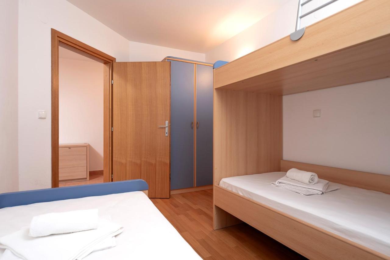 Villa Dalmatia Apartments Бол Екстериор снимка
