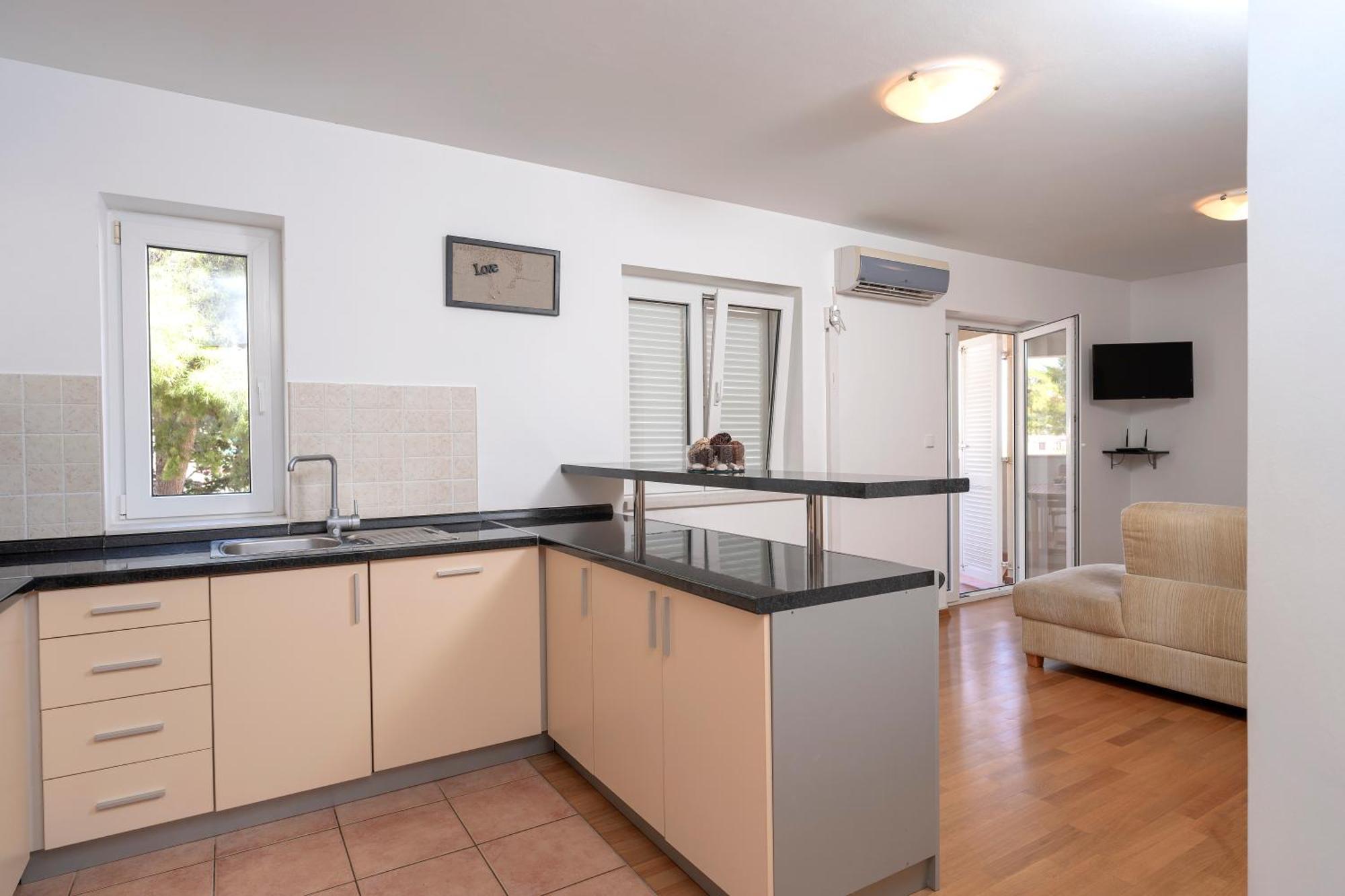 Villa Dalmatia Apartments Бол Екстериор снимка