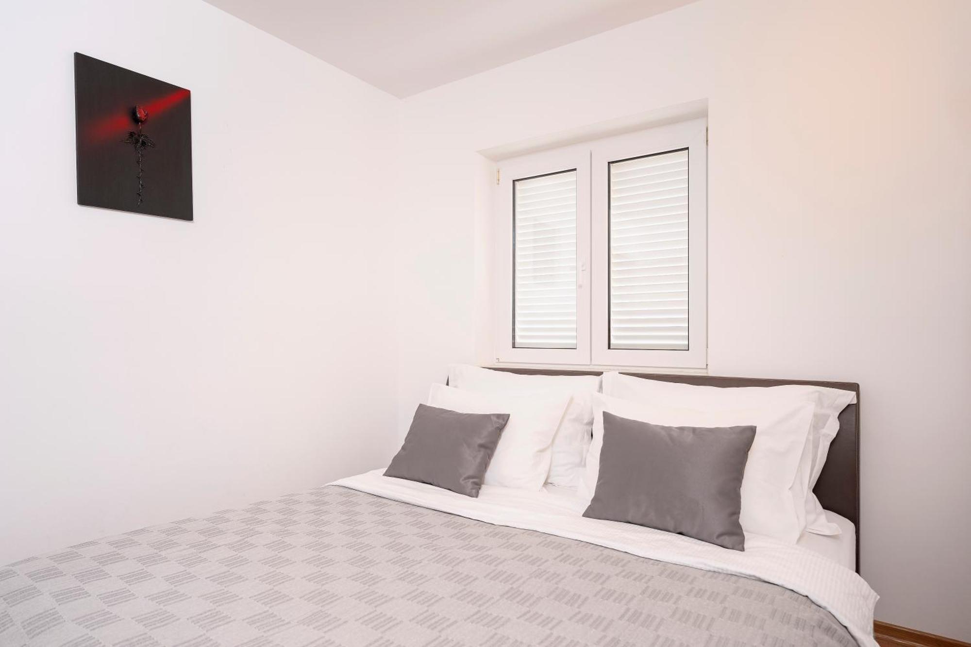 Villa Dalmatia Apartments Бол Екстериор снимка