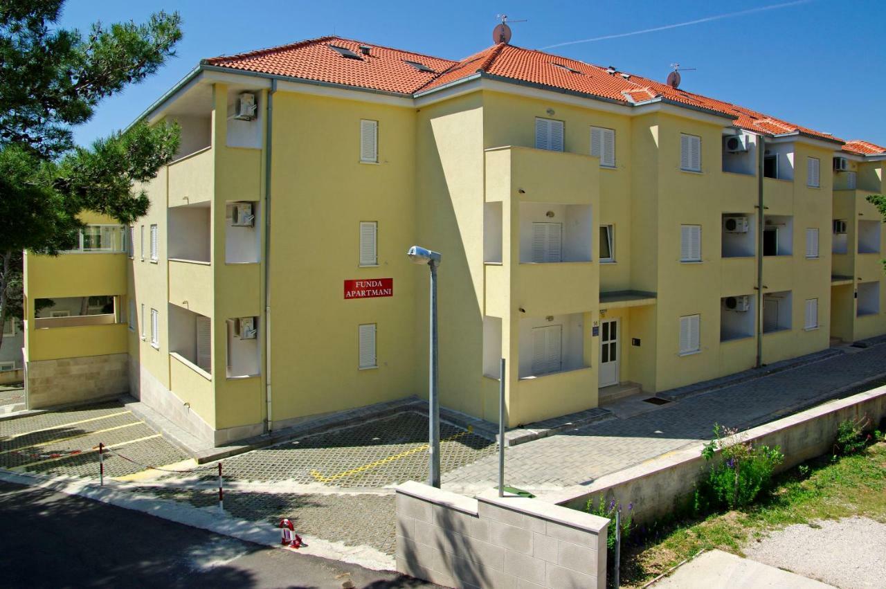 Villa Dalmatia Apartments Бол Екстериор снимка
