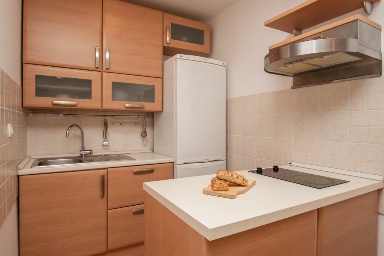 Villa Dalmatia Apartments Бол Екстериор снимка