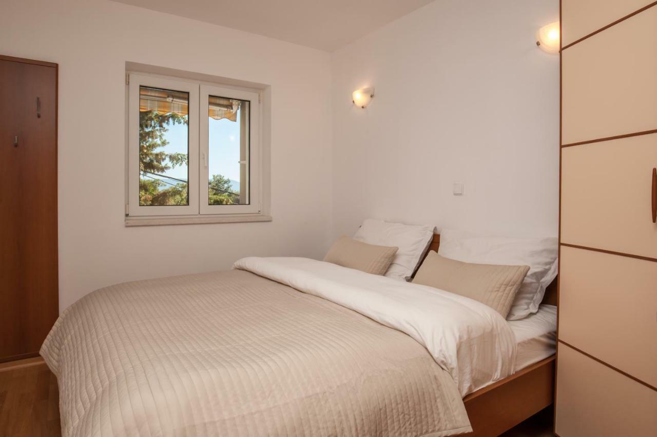 Villa Dalmatia Apartments Бол Екстериор снимка