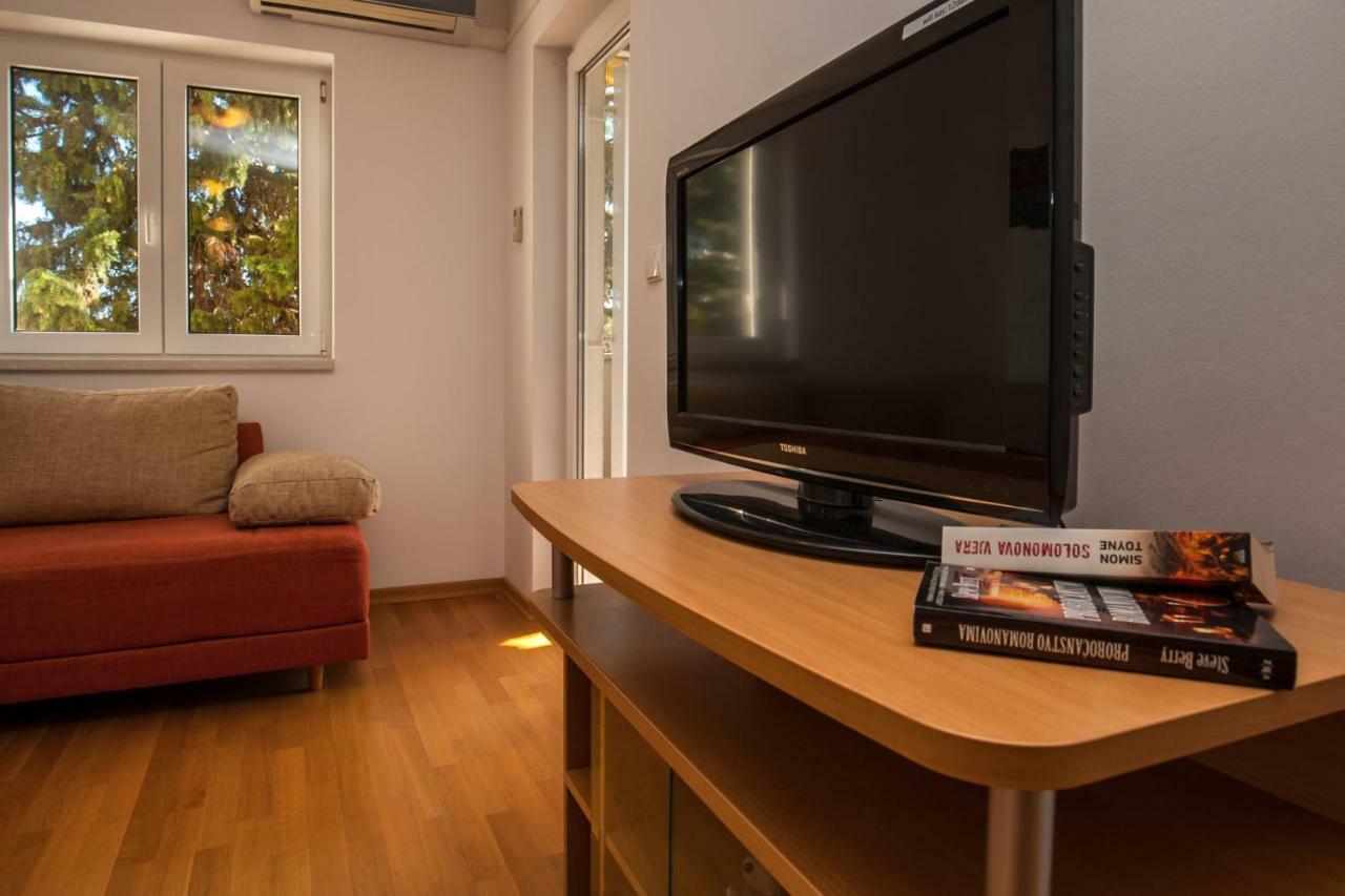 Villa Dalmatia Apartments Бол Екстериор снимка